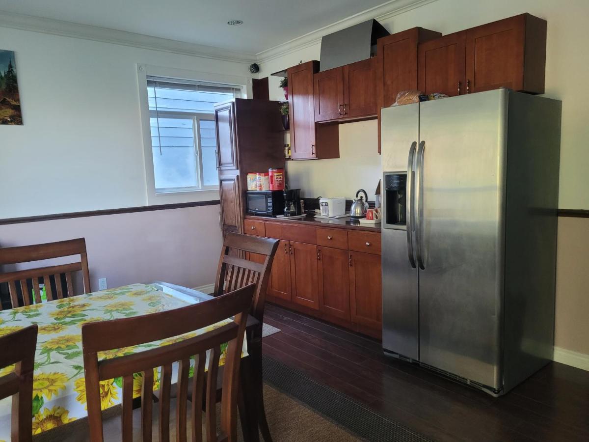 Vancouver Jenny'S Guesthouse コキットラム エクステリア 写真